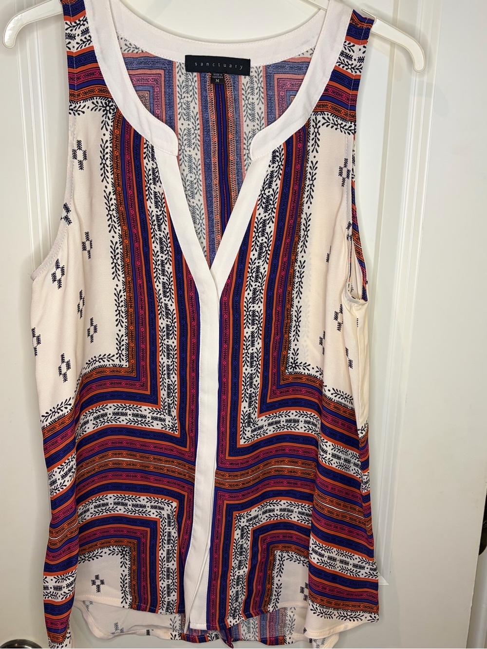 Sanctuary Vneck sleeveless top